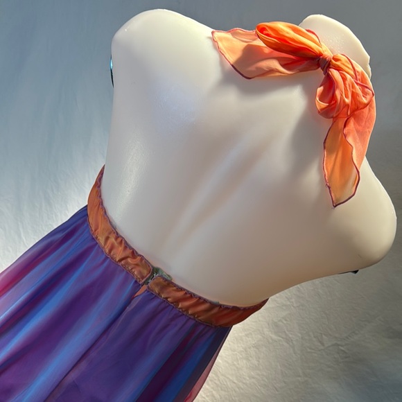 Elegant Ombre Halter Midi Dress - Picture 6 of 11